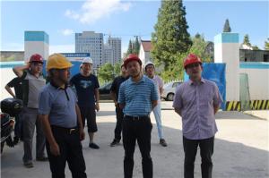 城墟市团向导高温慰问公司一线职工