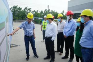 市国资委党委书记、、主任娄显杰一行调研修建工业化PC构件生产基地与
